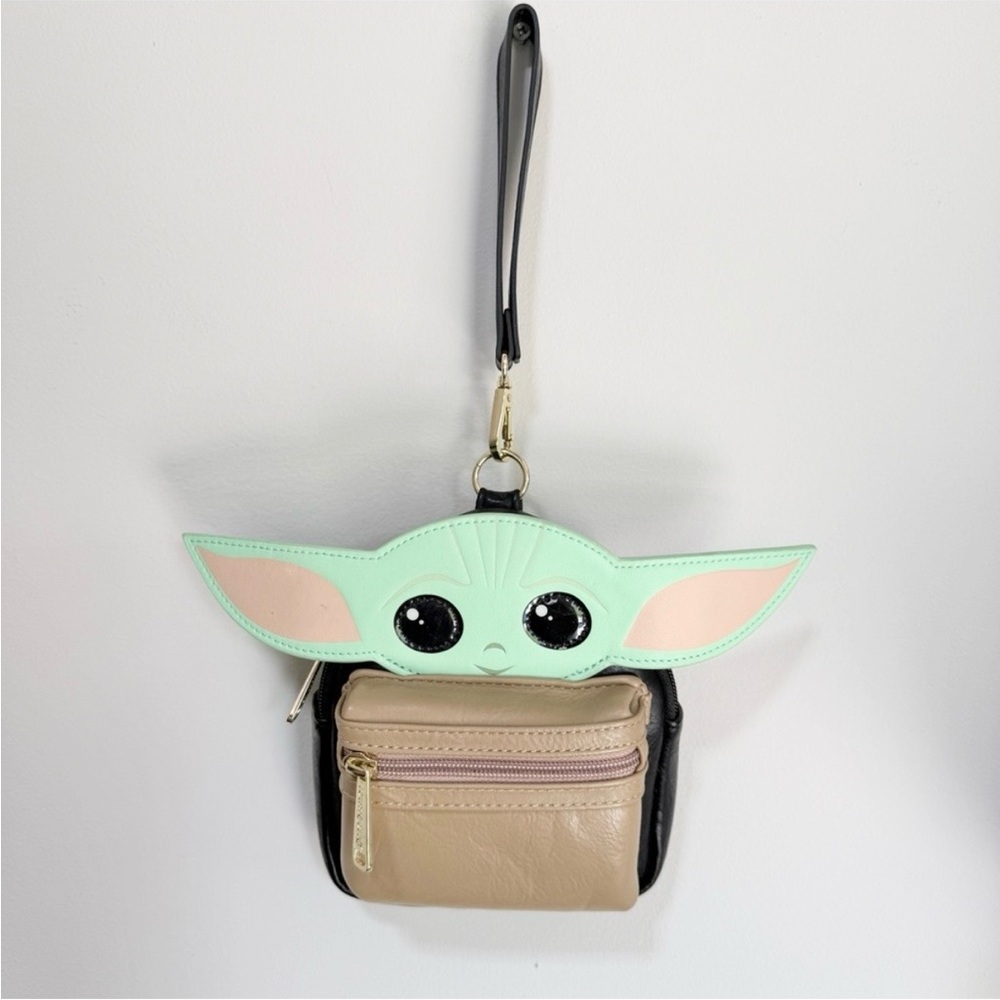 Loungefly NEW Grogu Mandalorian The Child Wristlet Star Wars Belt Bag